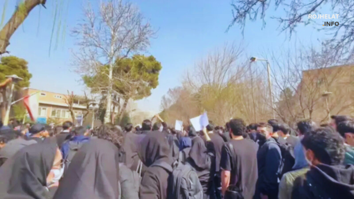 Student protests continue at several Iranian universities